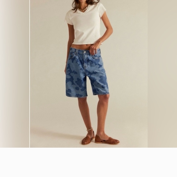 🪻 Free People We The Free Blue Montana Camo Bermuda Shorts Sz.29 EUC - Picture 1 of 8